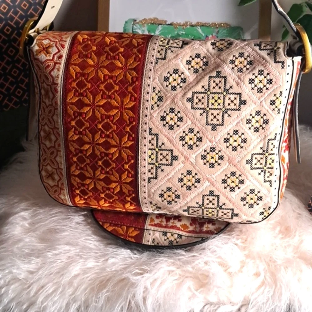 Tory Burch Sawyer Embroidered Shoulder Bag Like New